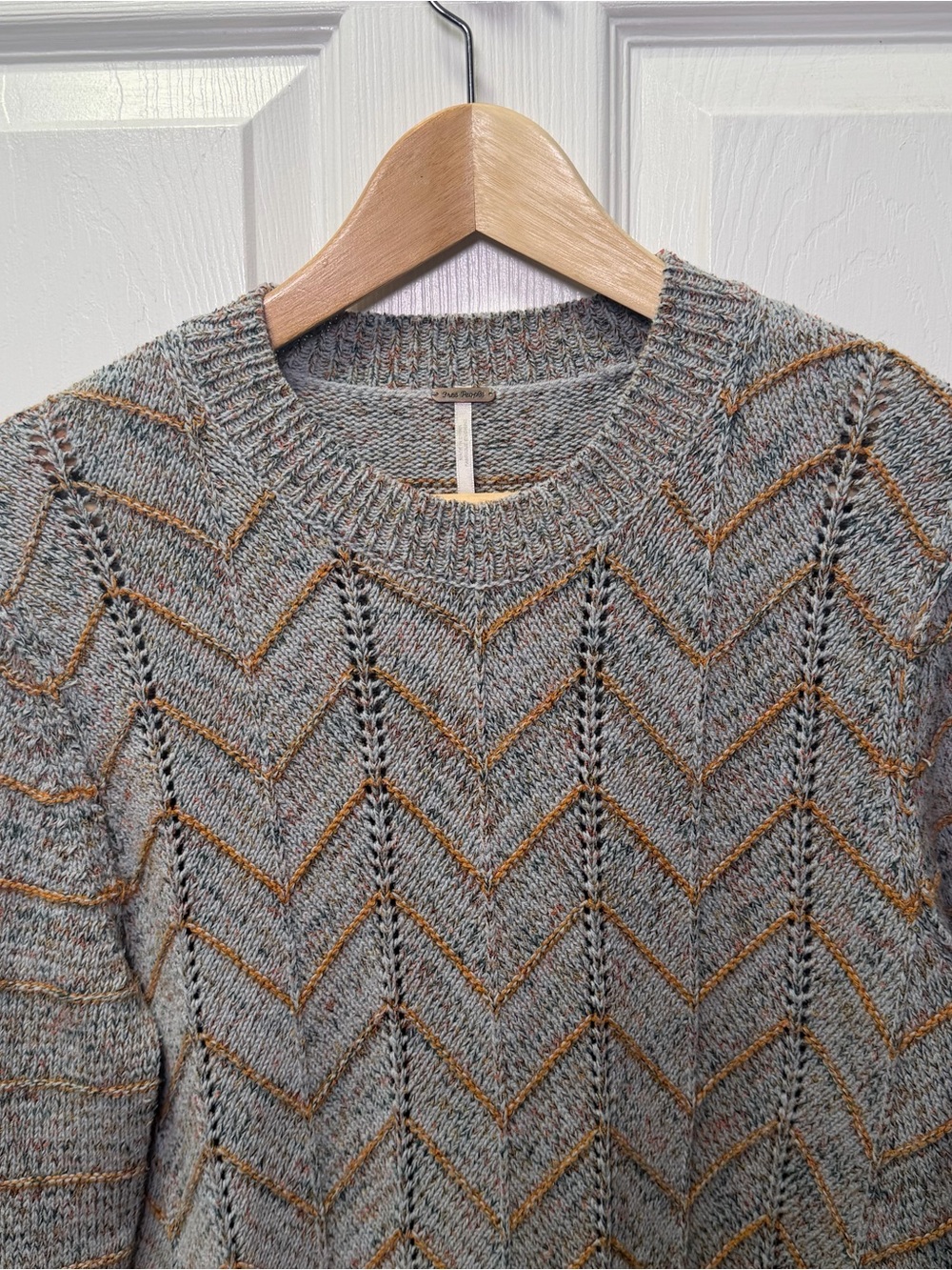 Free People Gray Marled Chevron Knit Crewneck Sweater Women’s Medium - Picture 7 of 13